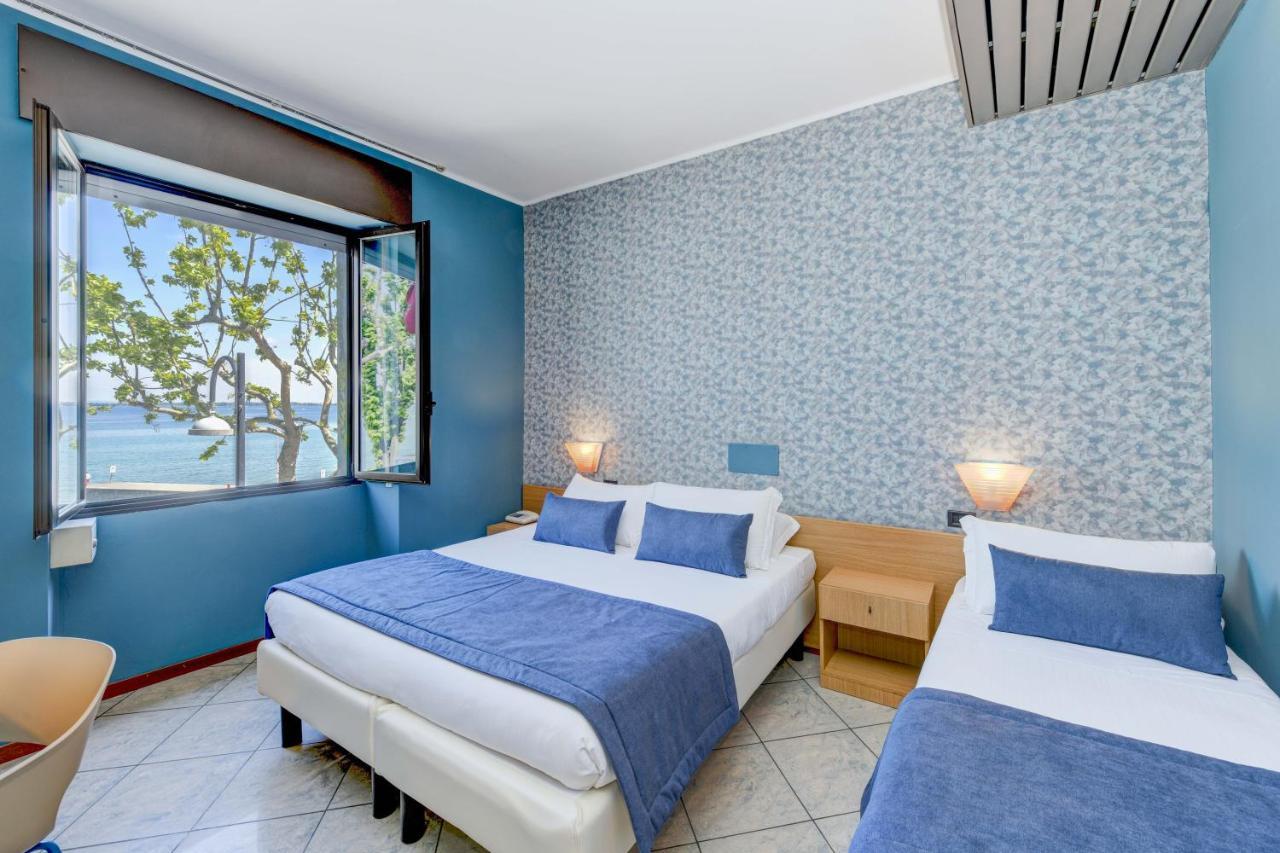 Hotel Aurora Desenzano del Garda Exterior photo