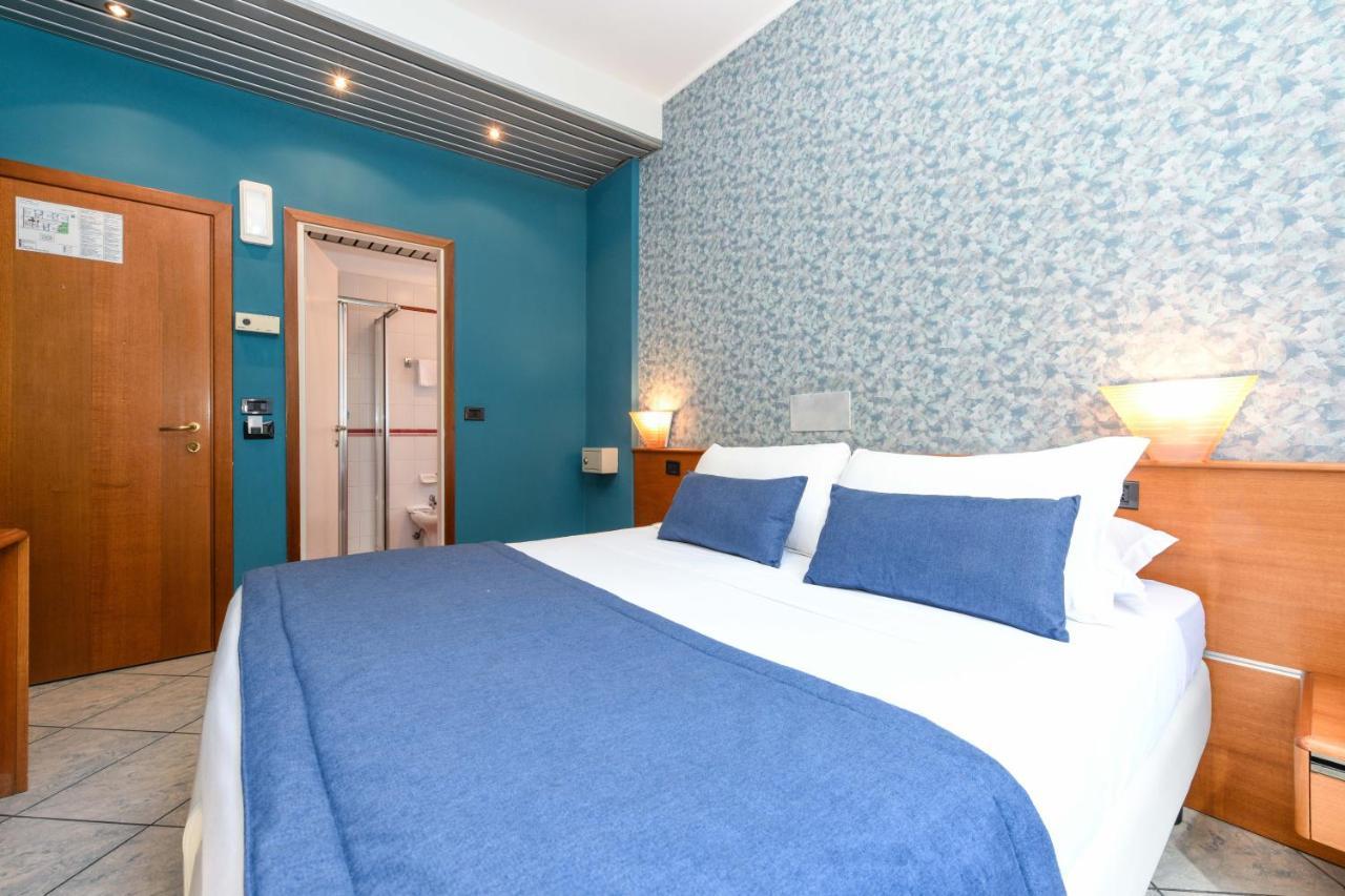 Hotel Aurora Desenzano del Garda Exterior photo